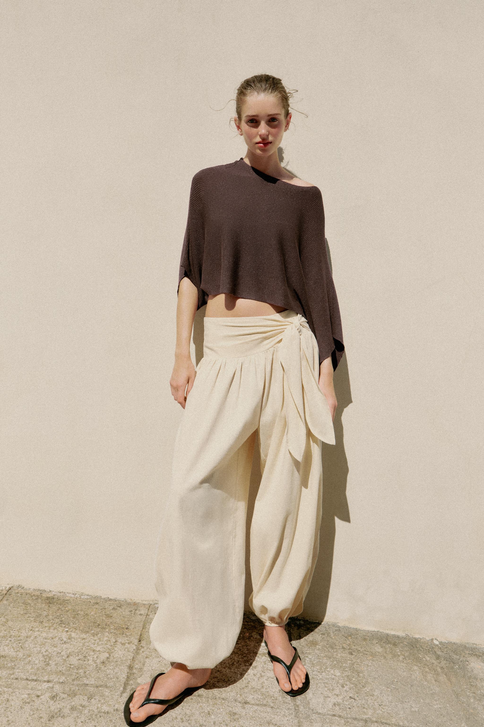 CROPPED CAPE JUMPER